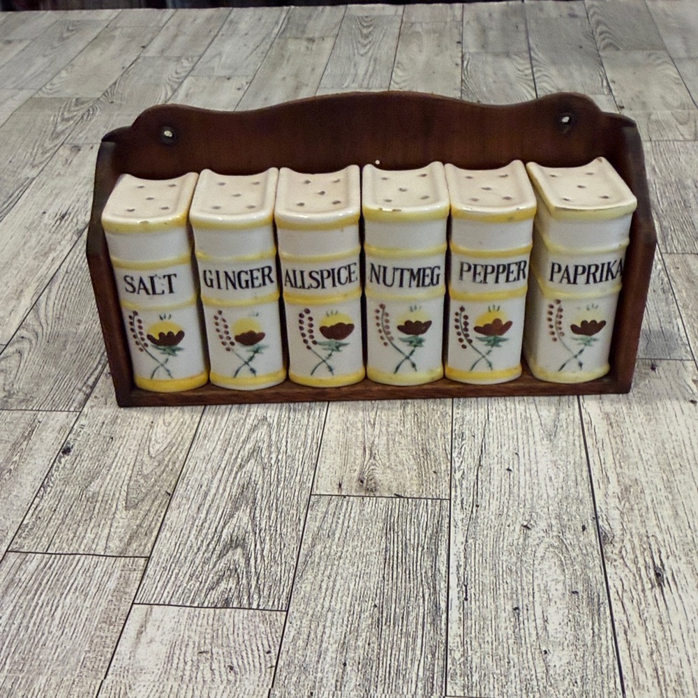 Vintage Ceramic Spice Jar Set with Wooden Rack - White & Yellow